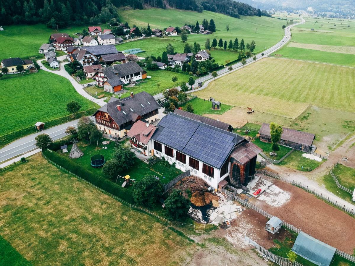 Gut Neusess Villa Mauterndorf  Exteriör bild
