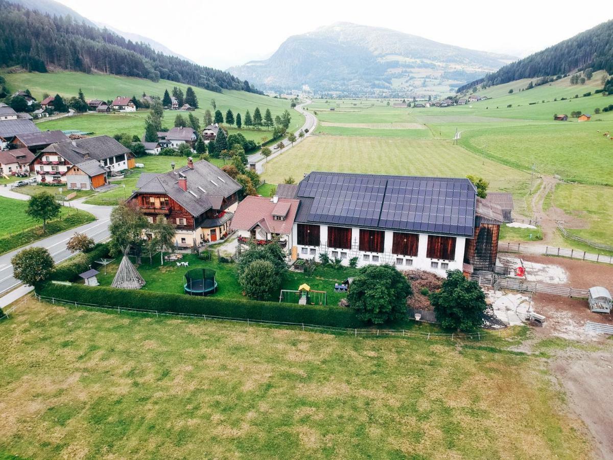 Gut Neusess Villa Mauterndorf  Exteriör bild